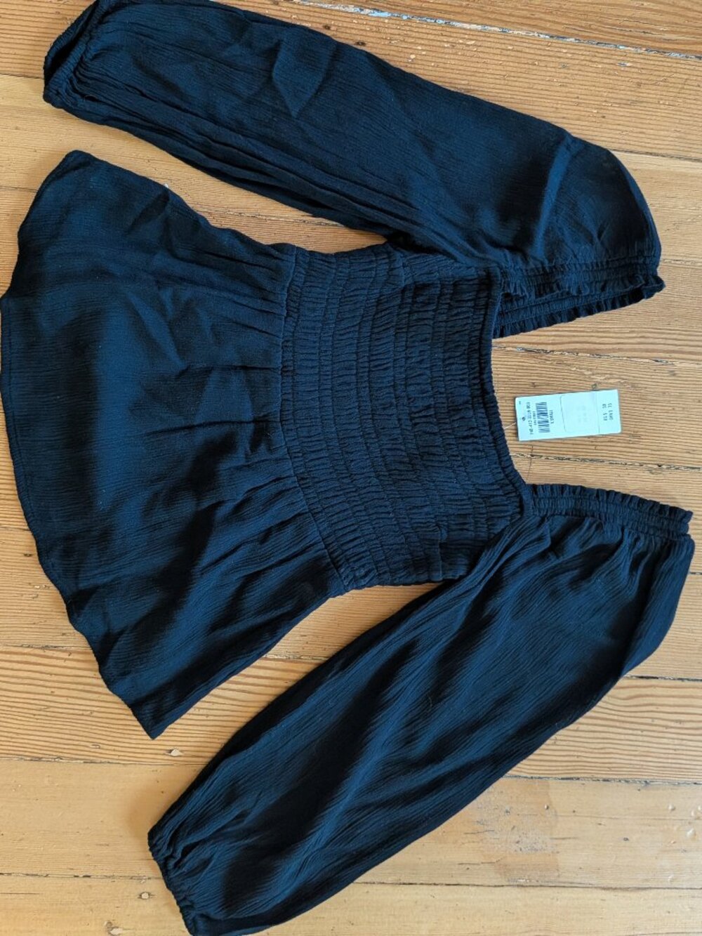 Black 3/4 Sleeve Smocked Top